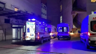 İki minibüsün karıştığı kazada 8 kişi yaralandı