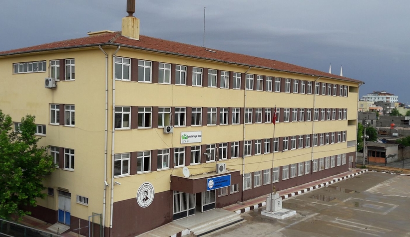 İki öğrenci korona oldu, tüm sınıf karantinaya alındı