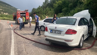 İki otomobil çarpıştı: 5 yaralı