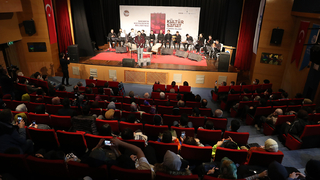 İlahilerle Mısri söyleşisi AKM’de yapıldı