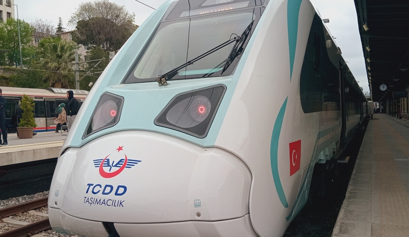 İlk Milli Elektrikli Tren Seti ziyarete açıldı