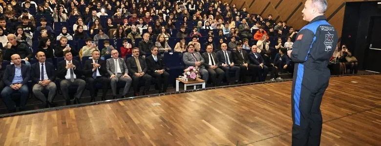 İlk Türk Astronot Alper Gezeravcı Sakarya'da