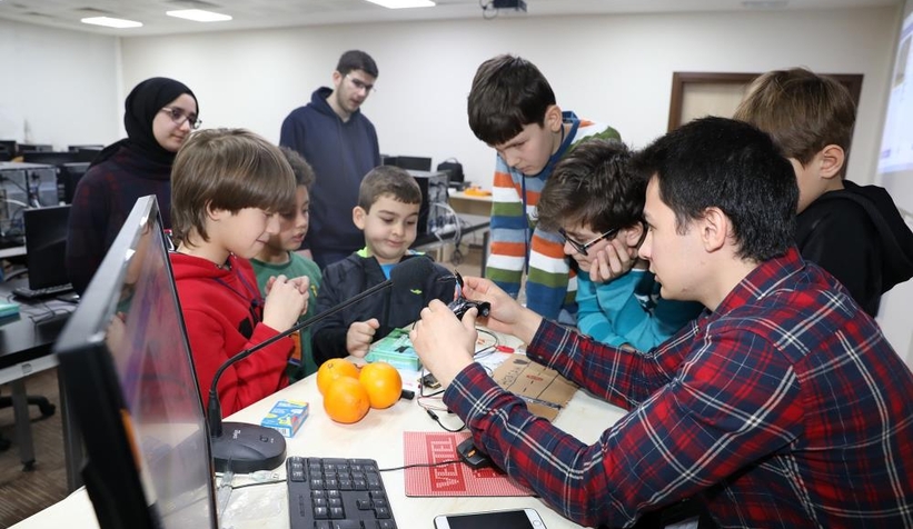  İlk ve ortaokul öğrencileri robotik kodlama öğrenecek