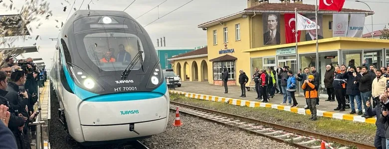 İllk Milli Elektrikli Hızlı Tren tören ile raylara indi
