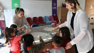 İnfaz kurumunda annelerinin yanında büyüyen çocuklar SGM’de ağırlandı