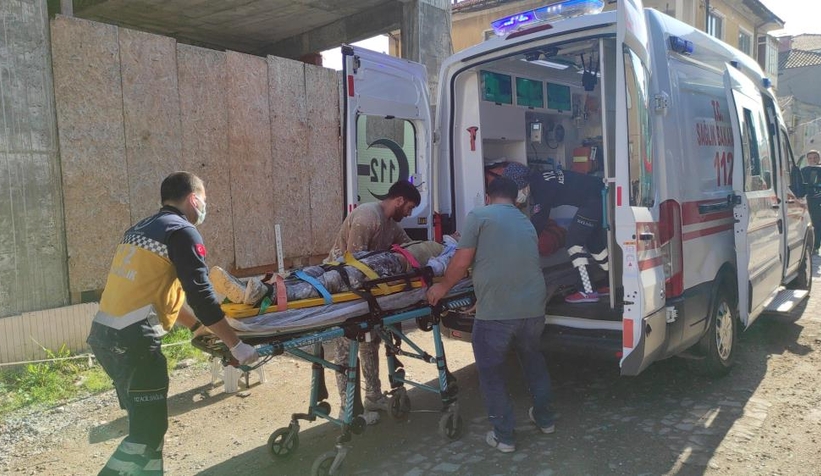 İnşaatta iskele kırıldı: 2 yaralı