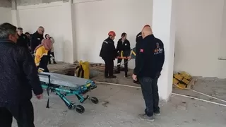 İnşatta asansör boşluğuna düştü