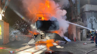 İş makinesi alevlere teslim oldu