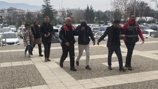 İş yerinin kasasından 500 bin lira çaldılar