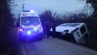 İşçi servisi devrildi: 9 yaralı