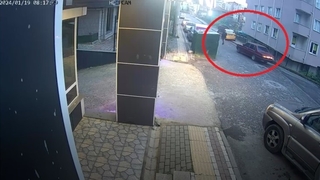 İşe gitmek için otomobiline bindi, dehşeti yaşadı