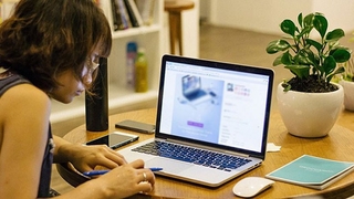 İşverenin kurumsal mail yazışmalarını incelemesi hak ihlali sayıldı