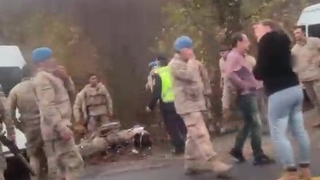 Jandarma ekiplerini taşıyan minibüs kaza yaptı: 6 yaralı