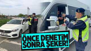 Jandarma hem denetledi hem de şeker ikram etti