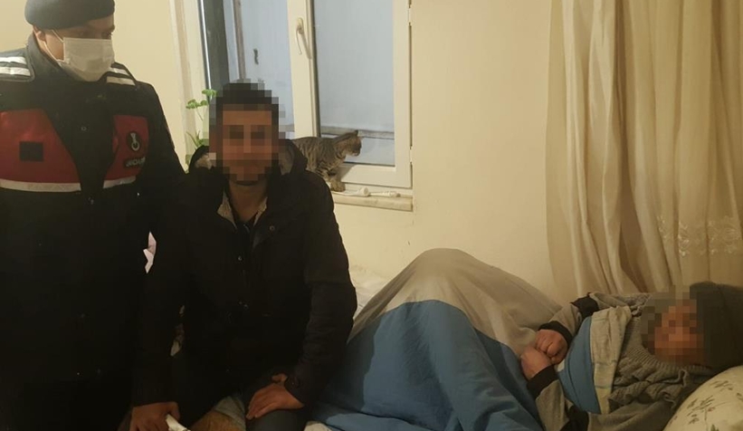 Jandarma mahsur kalan oğul ile yatalak annesini kavuşturdu