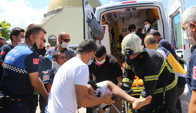 Jandarma otobüs kaza yaptı; 1'i ağır 8 yaralı