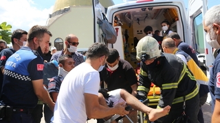 Jandarma otobüs kaza yaptı; 1'i ağır 8 yaralı