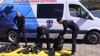 Jandarma Sualtı Arama Kurtarma Timinden tatbikat