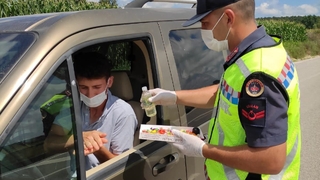 Jandarma trafik denetimlerini sürdürdü