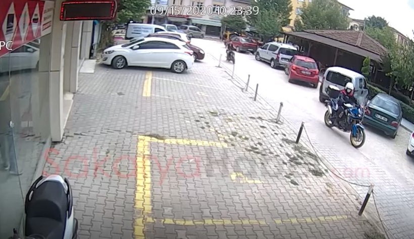 Jandarmadan kaçıp pasaja böyle daldı