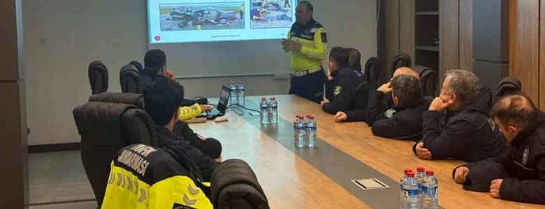Jandarmadan zabıta, itfaiye ve 112 ekiplerine trafik eğitimi