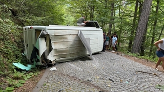 Kampa gelmişlerdi; karavanları devrilen çift ölümden döndü