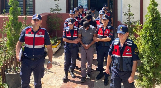 Kablo hırsızı 4 kişi tutuklandı