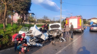 Kafa kafaya çarpıştılar: 4 yaralı