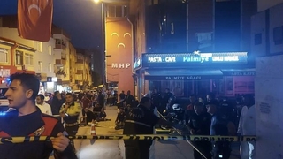 Kafede silahlı çatışma: 3 ölü, 5 yaralı