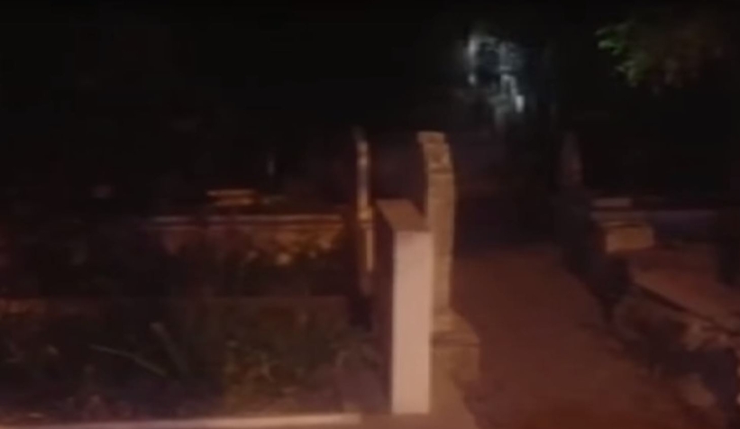 Kahreden olay; Kardeşinin mezarında kendini yaktı