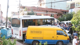 Kalp krizi geçiren sürücü 3 araca çarpıp öldü
