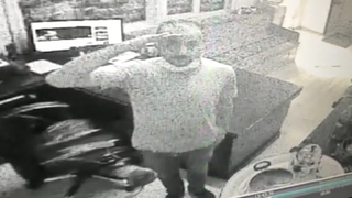 Kameralara el salladıktan sonra ortadan kayboldu