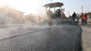 Kamışlı'da yollar yenilendi