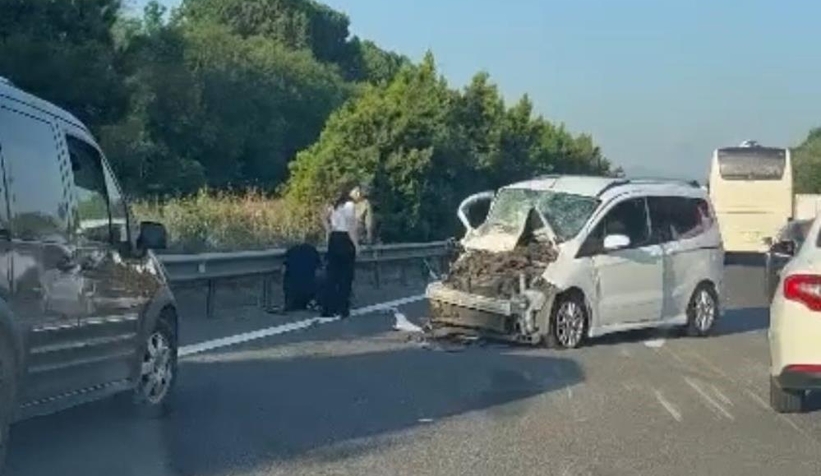 Kamyon ile kamyonet çarpıştı: 2 yaralı