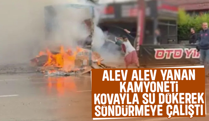 Kamyonet alev alev yandı