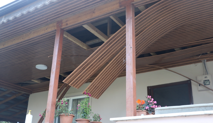 Kamyonun parçaları 1,5 km uzağa fırladı