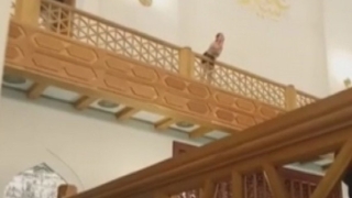 Kandil Gecesi'nde camiye gidip ortalığı karıştırdı