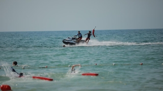 Kandıra’da denize girmek yine yasaklandı