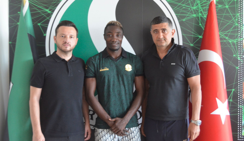 Kanianga Patrick Banza resmen Sakaryaspor'da