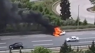 Kanser hastası eşini hastaneye götürüyordu, aracı alev topuna döndü