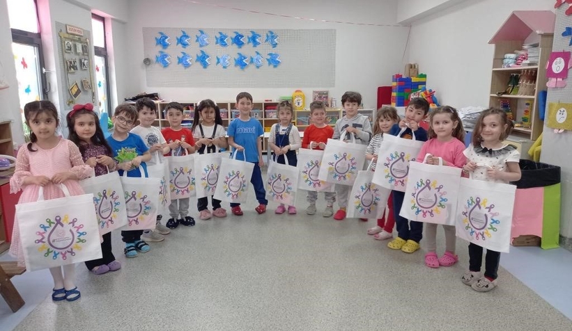 Kansere dikkat çekebilmek için öğretmen ve öğrencilere mektup