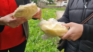 Kapı kapı dolaşıp tereyağı diye patates püresi sattılar