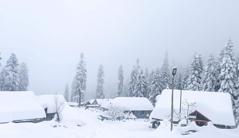 Kar kalınlığı 80 santimetreye ulaştı