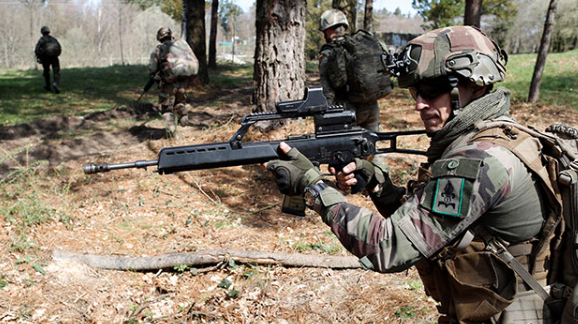 Kara Kuvvetleri Komutanlığına 25 bin uzman erbaş alınacak