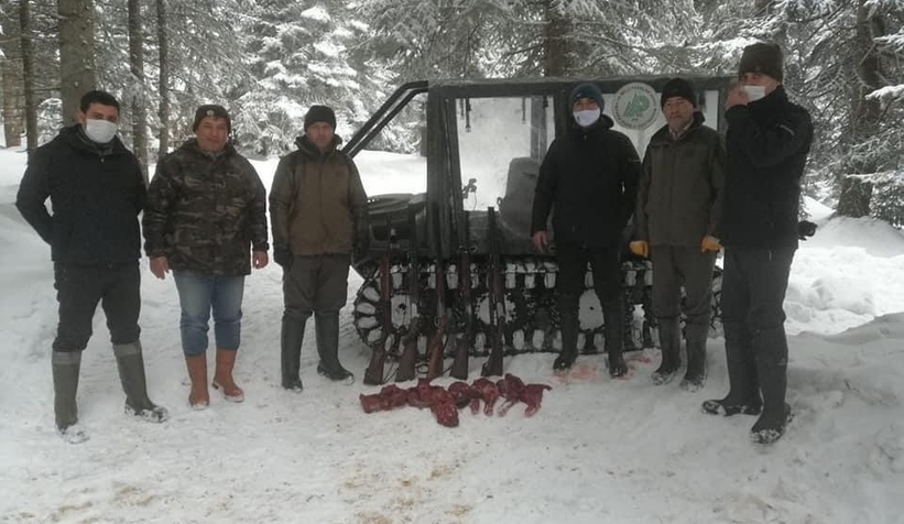 Karacayı vurup parçalarına ayırmışlar