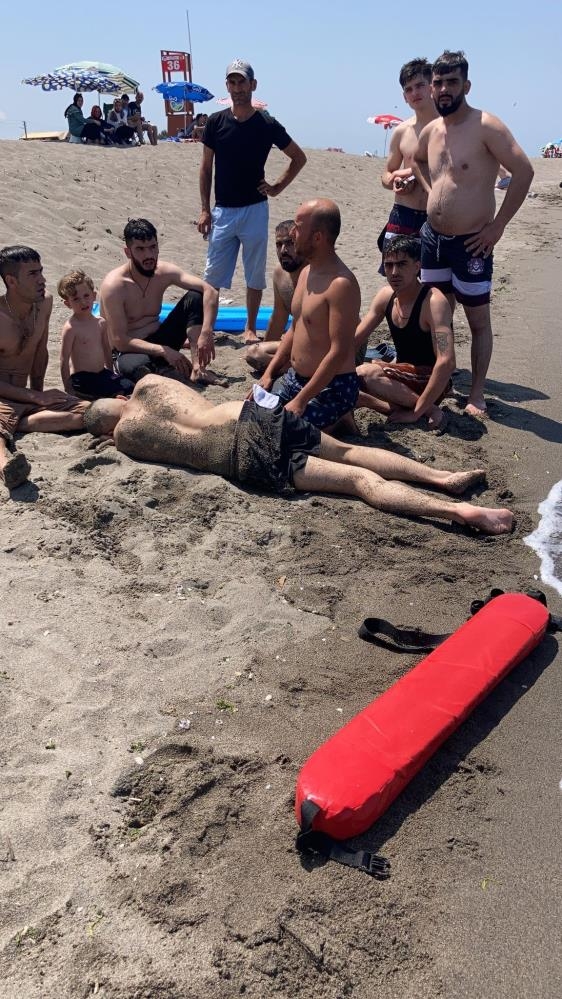 Karadeniz'de can pazarı; 2 kişi kurtarıldı