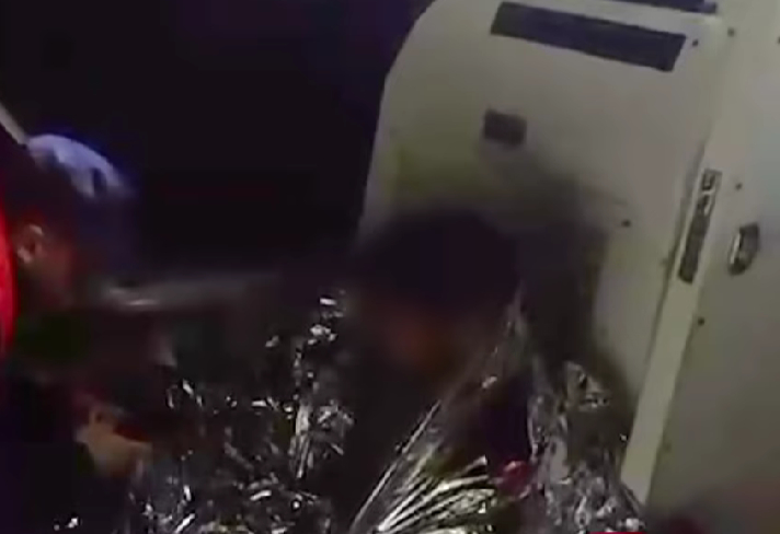 Karadenizde balıkçı teknesi battı; Bir kişi kurtarıldı