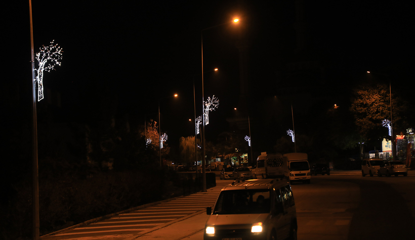 Karaman’a dekoratif aydınlatma