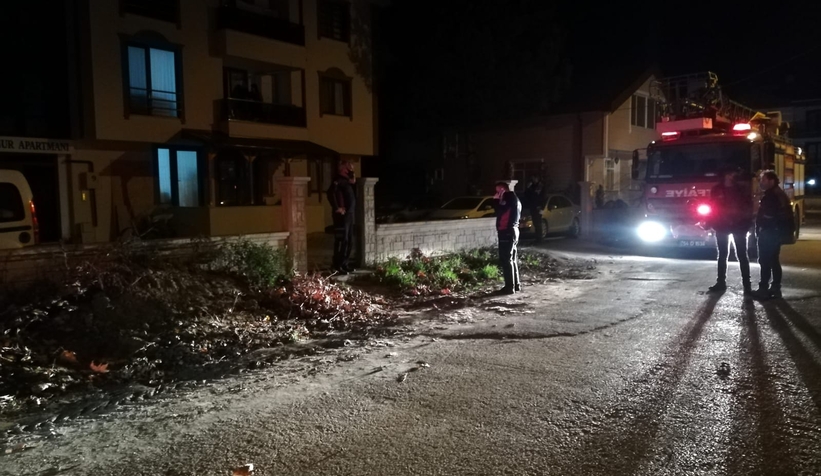 Karantinaydı, odada mahsur kaldı