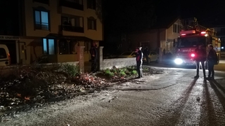 Karantinaydı, odada mahsur kaldı